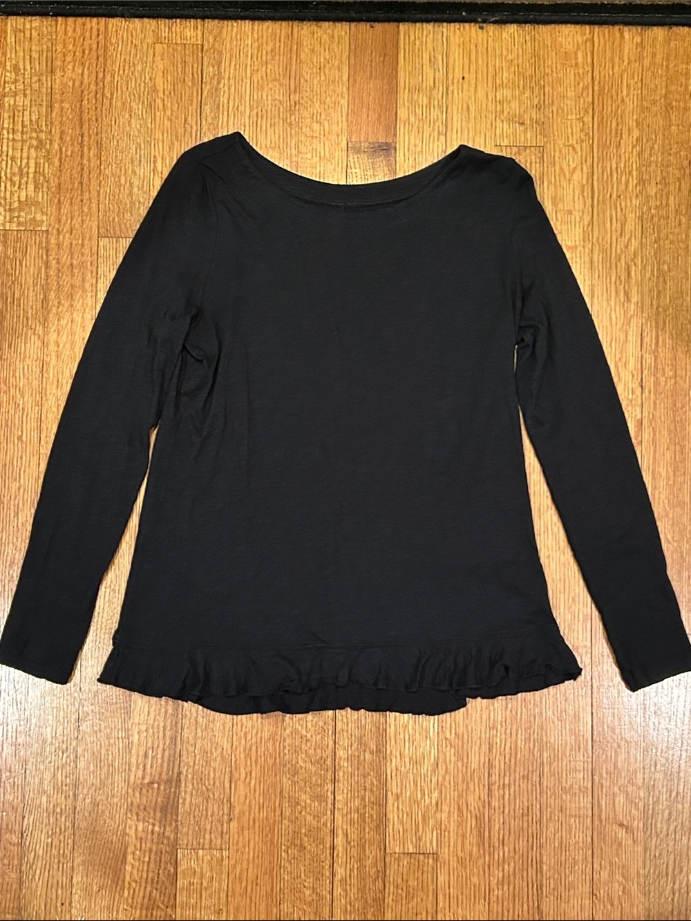 Susina Black Long-Sleeve Ruffle-Hem Top Size Small